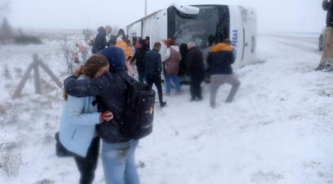 Konya'da 2 tur otobüsü devrildi; 1 Rus turist öldü, 29 kişi yaralı  