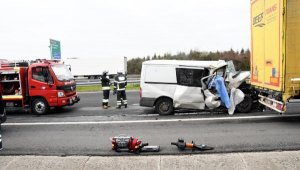 Tekirdağ'da baklava yüklü minibüs, TIR'a çarptı: 1 ölü