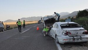 Gaziantep'te, şarampole devrilen otomobildeki 4 kişi yaralandı