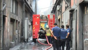 Bayrampaşa'da iş yerinde patlama sonrası yangın: 4 yaralı