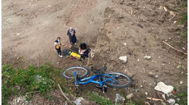 Bisikletiyle temel inşaatına düşen Fatma, yaralandı