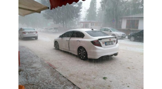 Burdur'da dolu yağışı