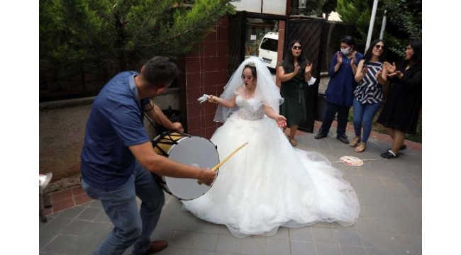 Down sendromlu Tuğba'nın gelinlik ve düğün hayali gerçek oldu
