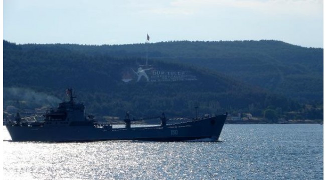 Rus savaş gemisi 'Saratov' Karadeniz'e doğru yol aldı