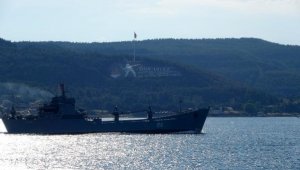 Rus savaş gemisi 'Saratov' Karadeniz'e doğru yol aldı