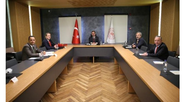 Bakan Kasapoğlu, Galatasaray Kulübü Başkanı Burak Elmas'ı kabul etti
