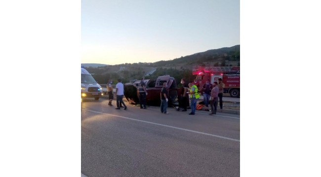 Tokat'ta hafif ticari araç takla attı: 2 ölü, 2 yaralı 