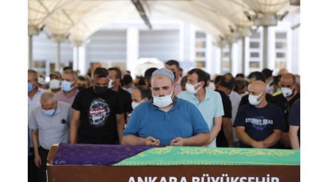 Ankara'daki kazada ölen Canan, toprağa verildi