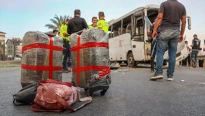 Antalya'da tur midibüsü kaza yaptı: 3 turist öldü, 9 yaralı - Yeniden