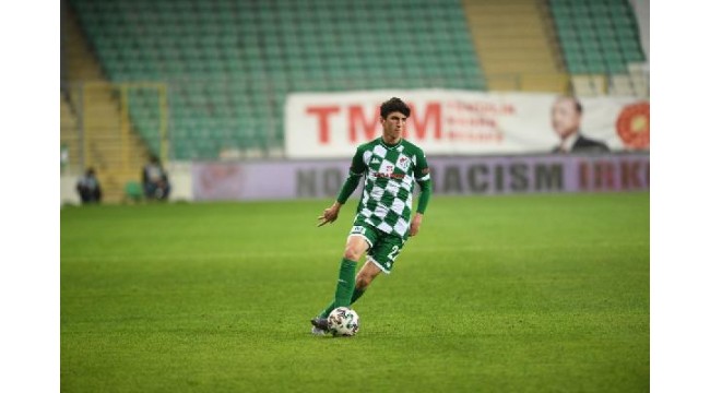 Bursaspor'da Taha Altıkardeş'in sözleşmesi uzatıldı