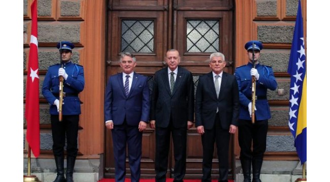 Cumhurbaşkanı Erdoğan, resmi tören sonrası baş başa görüşeme gerçekleştirdi