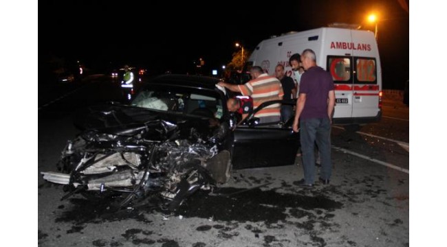 Erzincan'da iki otomobilin çarpıştığı kazada 10 aylık bebek öldü, 7 kişi yaralandı