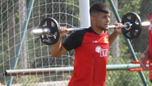 Eskişehirsporlu genç oyuncu kazada yaralandı, arkadaşı öldü
