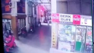 Eyüpsultan'da iş yerindeki patlama anı kamerada