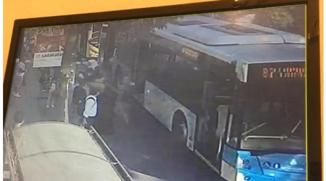 Fatih'te otobüste hastanelik eden kavga