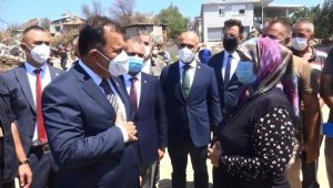 KKTC Başbakanı Saner: Yangın söndürülmesinde bir su damlası bile katkımız olduysa ne mutlu