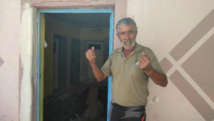 Konya'da evin tabanının çökme nedeni 'rutubet' çıktı