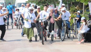 Serebral palsi hastası bireyler özel düzenekli bisikletlerle yarıştı