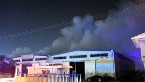 Adana'da tekstil fabrikasında çıkan yangın hasara neden oldu