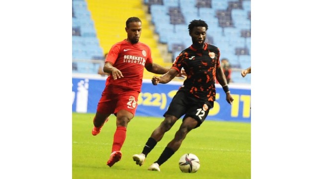 Adanaspor - Ümraniyespor: 0 - 0