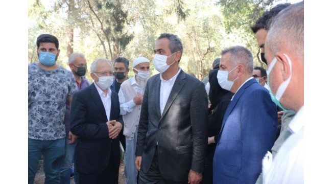 Bakan Özer, yardımcısı Ahmet Emre Bilgili'nin annesinin cenazesine katıldı