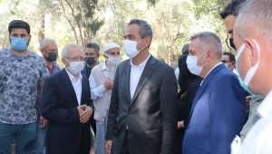 Bakan Özer, yardımcısı Ahmet Emre Bilgili'nin annesinin cenazesine katıldı