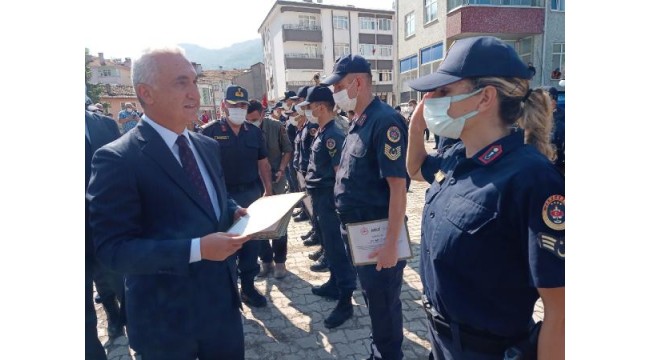 Bozkurt'taki selde görev yapan jandarma ve AFAD personeline teşekkür belgesi 