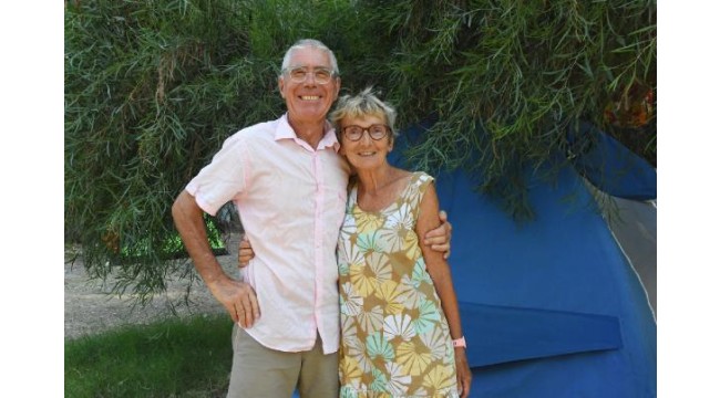 Fransız çift, 34 yıl önce tatil yaptıkları çadırla tekrar tatile geldi