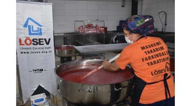 İzmir'de üretilen salçanın geliri lösemili çocuklara umut olacak