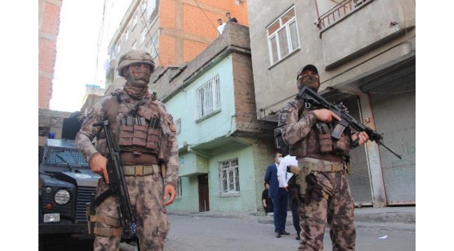 'Narko Alan Diyarbakır' projesiyle uyuşturucu tacirlerine karşı 1200 polis ile uygulama başlatıldı