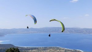Salda Gölü kıyısına iniş yapan paraşütçülere para cezası