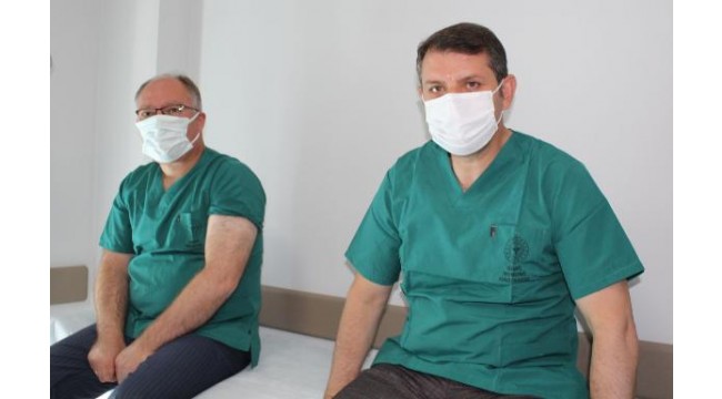 Sivas'ta, Vali ve Başkan'dan vatandaşlara aşı çağrısı