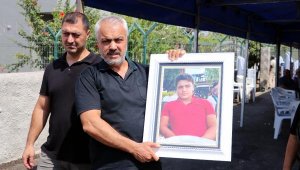 'Ters baktın' kavgasında öldürülen Boran'ın annesi: En ağır cezayı alsınlar