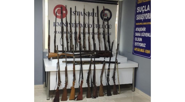Ataşehir'de iş yerinde çok sayıda ruhsatsız silah ve tüfek ele geçirildi
