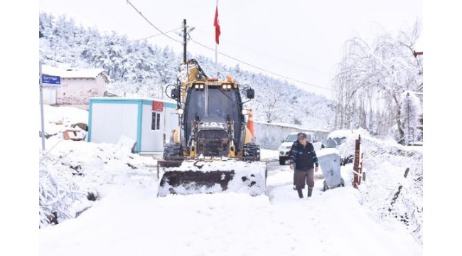 Balıkesir'de kar nedeniyle 144 kırsal mahalleye ulaşım sağlanamıyor